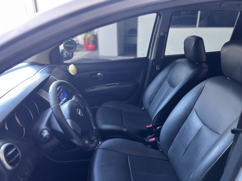 LIVINA 1.8 SL 16V FLEX 4P AUTOMÁTICO - 2012 - PORTãO