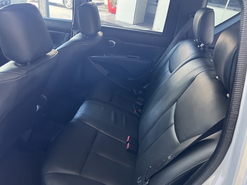 LIVINA 1.8 SL 16V FLEX 4P AUTOMÁTICO - 2012 - PORTãO