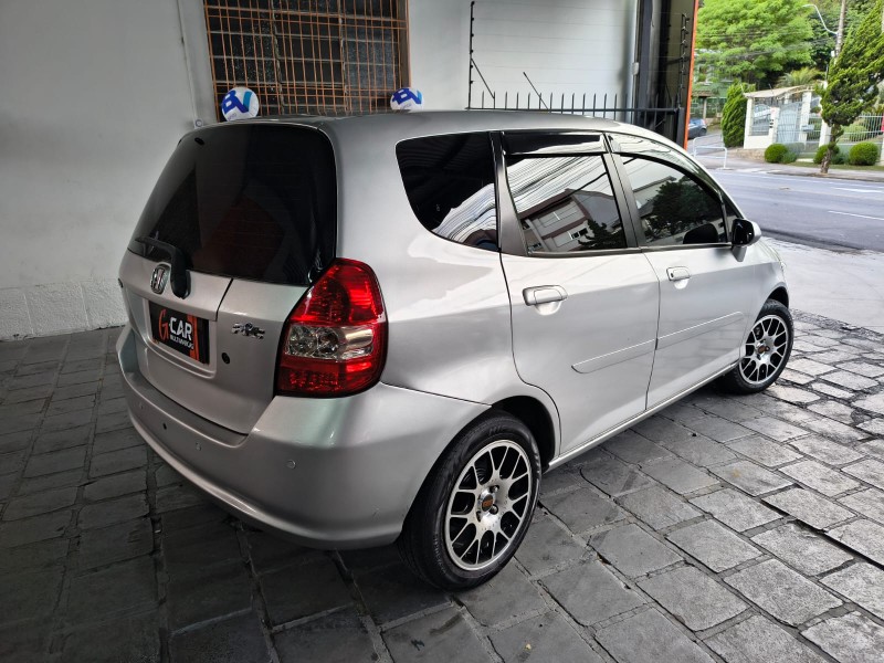 FIT 1.4 LXL 8V GASOLINA 4P AUTOMÁTICO - 2004 - CAXIAS DO SUL