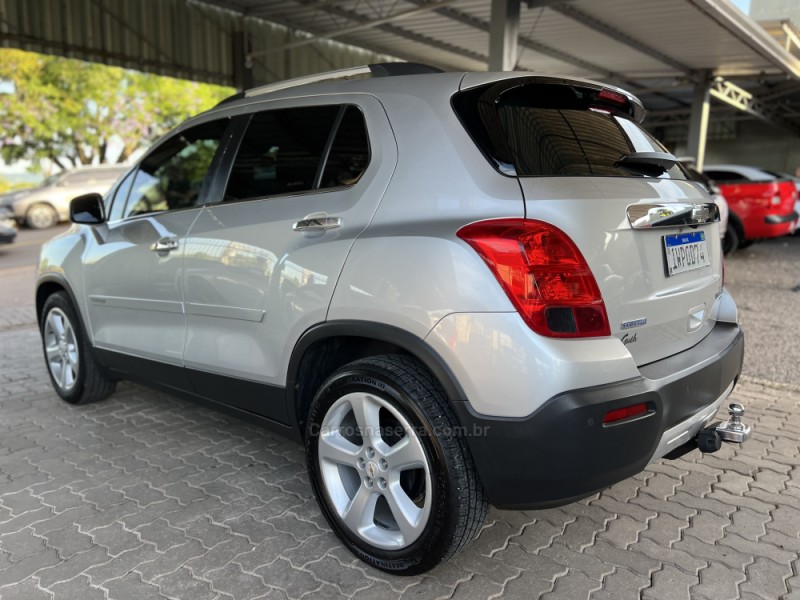 TRACKER 1.8 MPFI LTZ 4X2 16V FLEX 4P AUTOMÁTICO - 2015 - BOM PRINCíPIO