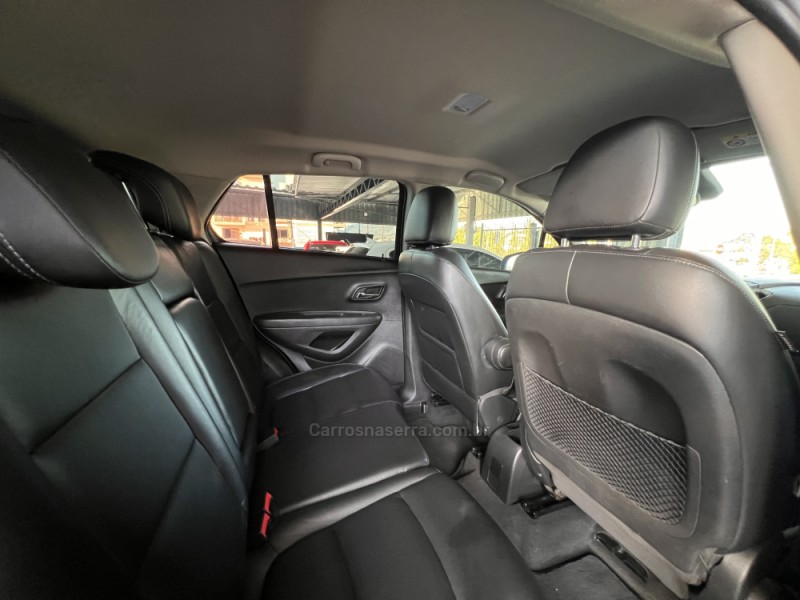 TRACKER 1.8 MPFI LTZ 4X2 16V FLEX 4P AUTOMÁTICO - 2015 - BOM PRINCíPIO