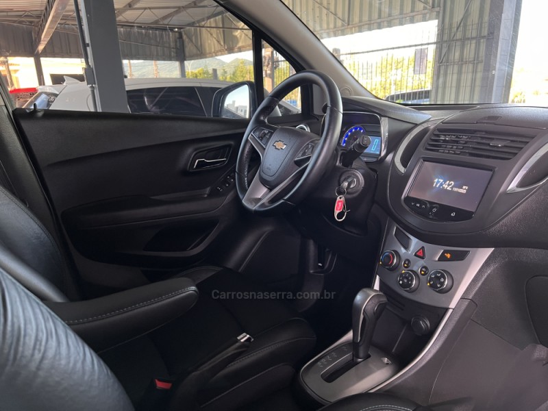 TRACKER 1.8 MPFI LTZ 4X2 16V FLEX 4P AUTOMÁTICO - 2015 - BOM PRINCíPIO