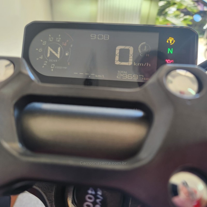 CB 650R  - 2021 - FARROUPILHA