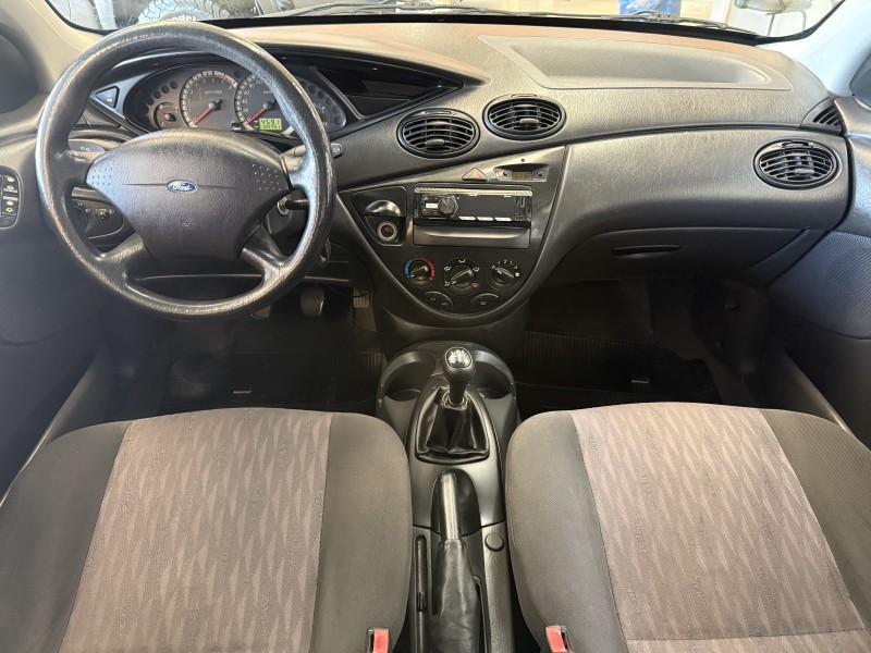 FOCUS 1.6 GLX SEDAN 8V FLEX 4P MANUAL - 2009 - FARROUPILHA