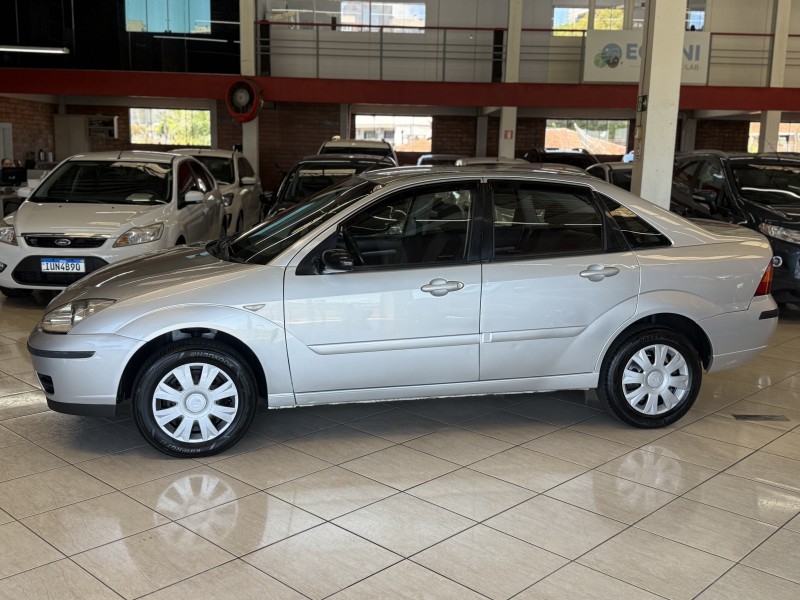 FOCUS 1.6 GLX SEDAN 8V FLEX 4P MANUAL - 2009 - FARROUPILHA