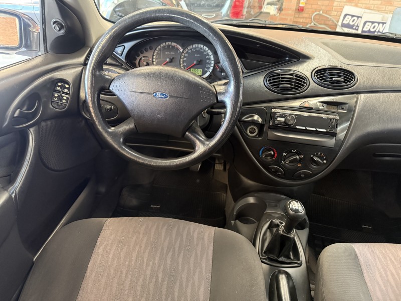 FOCUS 1.6 GLX SEDAN 8V FLEX 4P MANUAL - 2009 - FARROUPILHA