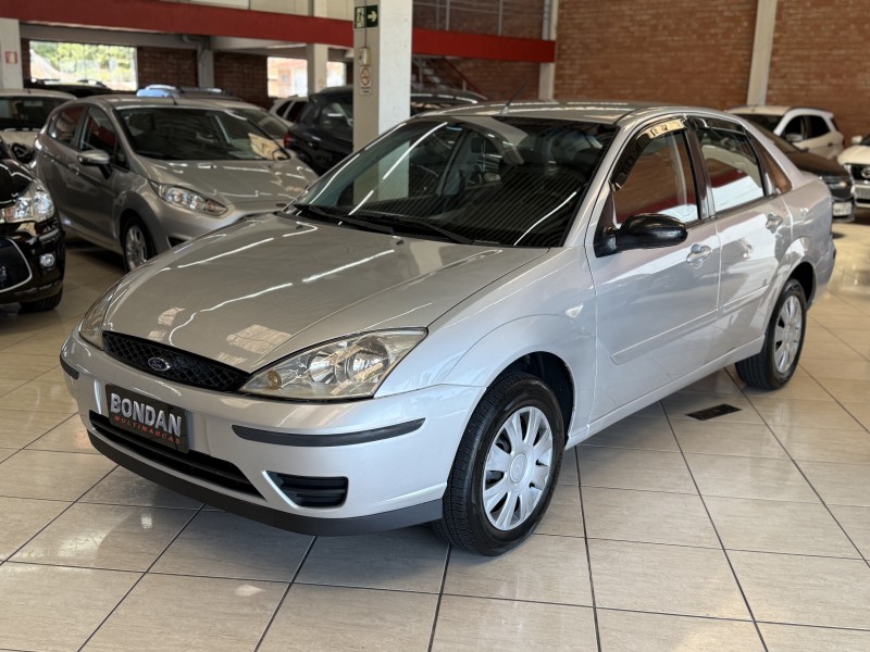 focus 1.6 glx sedan 8v flex 4p manual 2009 farroupilha