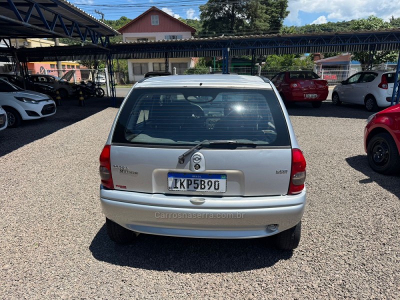 CORSA 1.0 MPFI MILENIUM 8V GASOLINA 4P MANUAL - 2002 - IGREJINHA