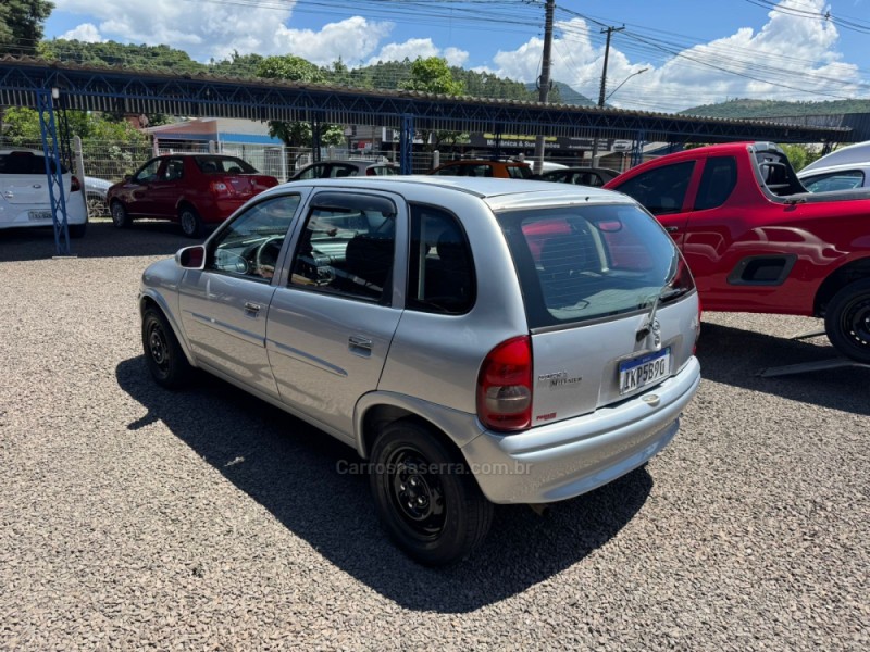 CORSA 1.0 MPFI MILENIUM 8V GASOLINA 4P MANUAL - 2002 - IGREJINHA