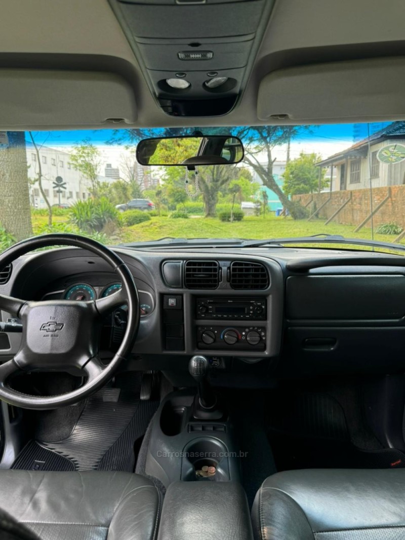 S10 2.4 MPFI EXECUTIVE 4X2 CD 8V FLEX 4P MANUAL - 2011 - BENTO GONçALVES