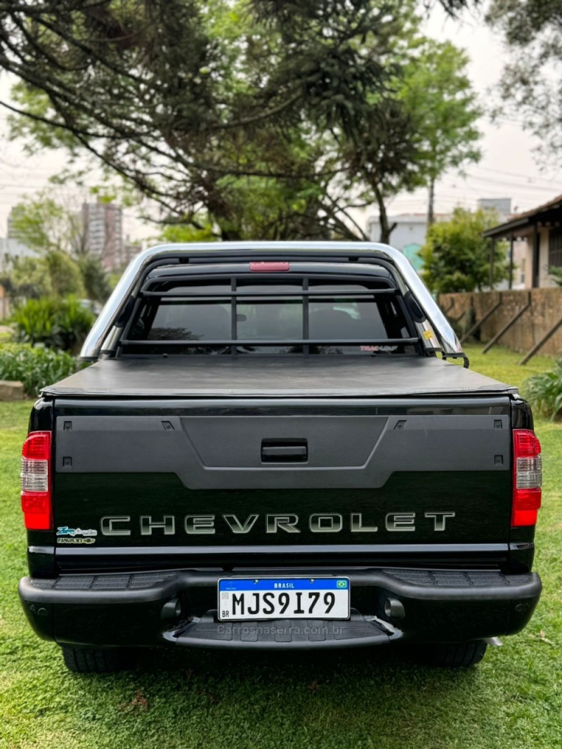 S10 2.4 MPFI EXECUTIVE 4X2 CD 8V FLEX 4P MANUAL - 2011 - BENTO GONçALVES