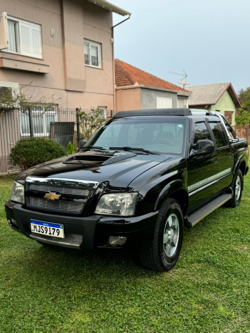 S10 2.4 MPFI EXECUTIVE 4X2 CD 8V FLEX 4P MANUAL - 2011 - BENTO GONçALVES