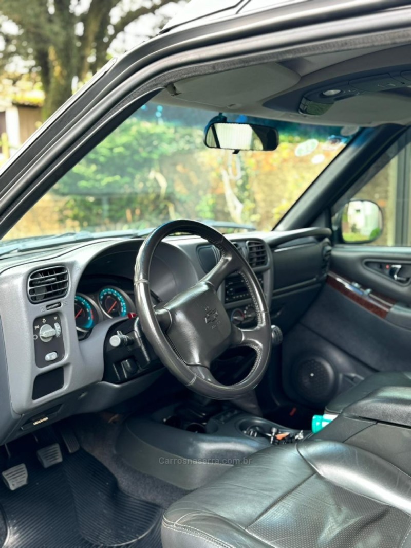 S10 2.4 MPFI EXECUTIVE 4X2 CD 8V FLEX 4P MANUAL - 2011 - BENTO GONçALVES