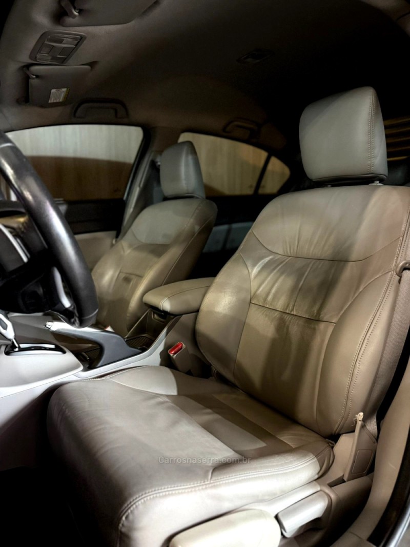 CIVIC 2.0 LXR 16V FLEX 4P AUTOMÁTICO - 2014 - LAJEADO