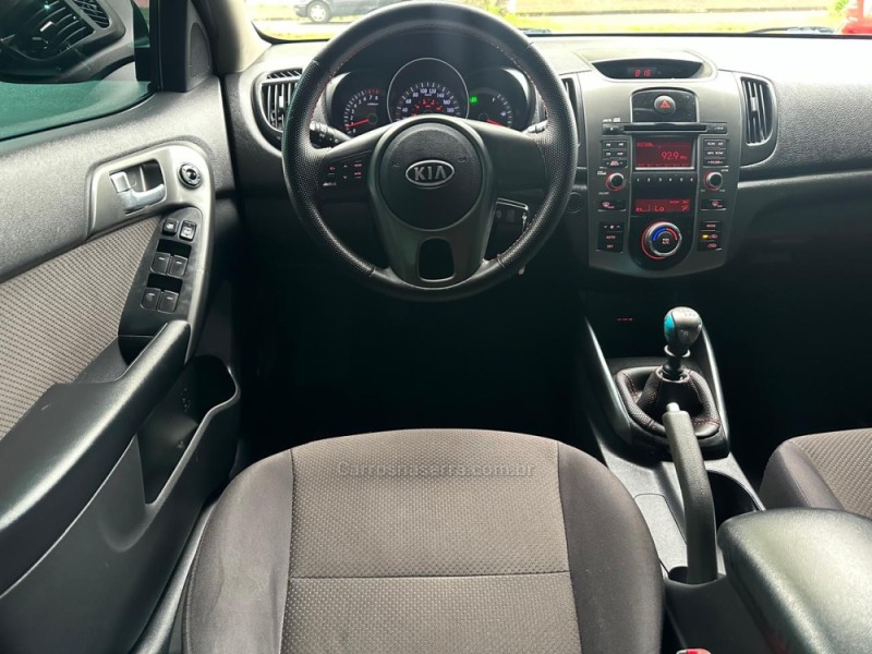 CERATO 1.6 EX3 SEDAN 16V GASOLINA 4P MANUAL - 2011 - CAMPO BOM