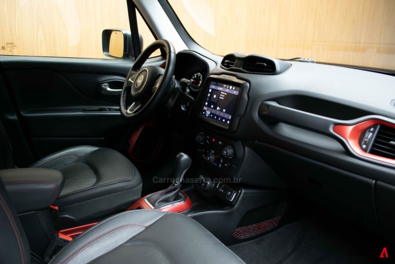 RENEGADE 2.0 16V TURBO DIESEL TRAILHAWK 4P 4X4 AUTOMÁTICO - 2021 - GARIBALDI