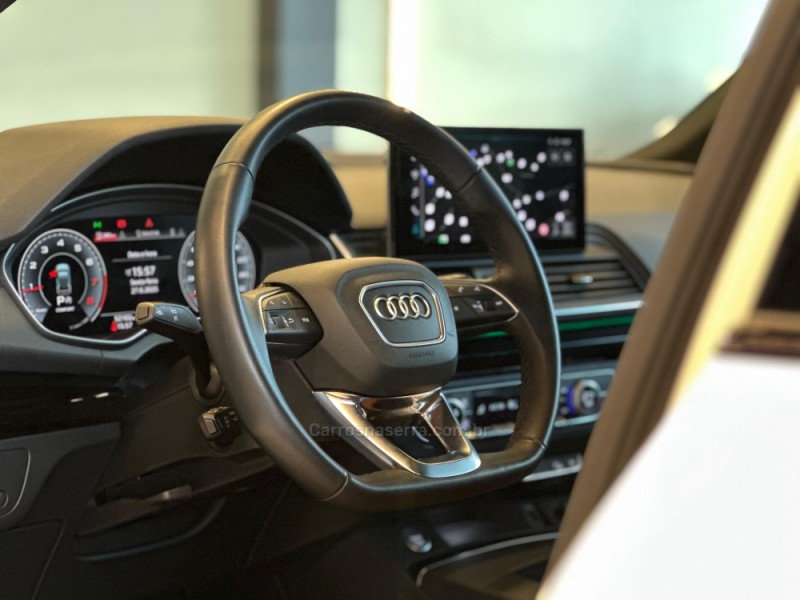 Q5 2.0 TFSI S LINE BLACK QUATTRO S TRONIC GASOLINA 4P - 2022 - CAXIAS DO SUL