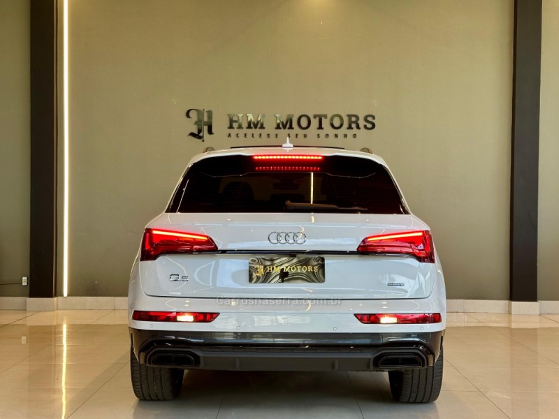 Q5 2.0 TFSI S LINE BLACK QUATTRO S TRONIC GASOLINA 4P - 2022 - CAXIAS DO SUL