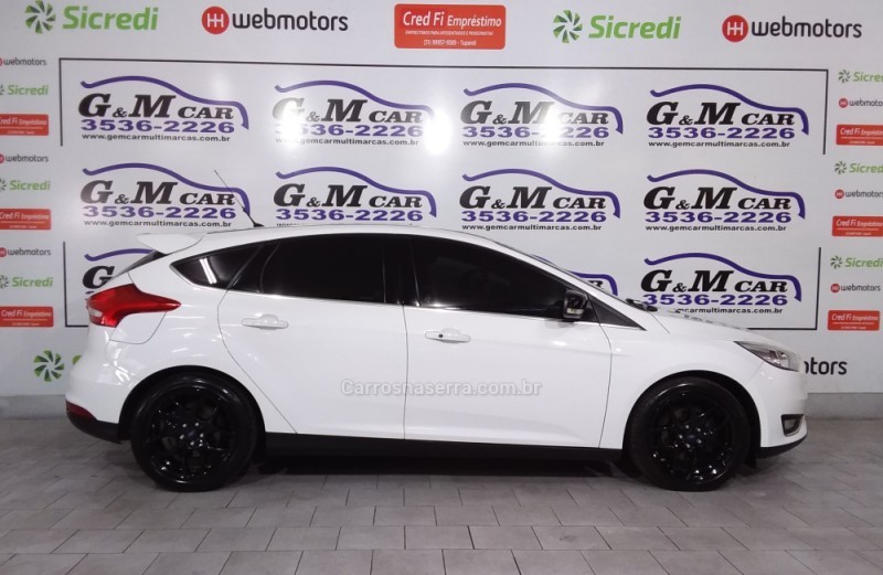 FOCUS 2.0 TITANIUM PLUS 16V FLEX 4P AUTOMÁTICO - 2016 - SãO SEBASTIãO DO CAí
