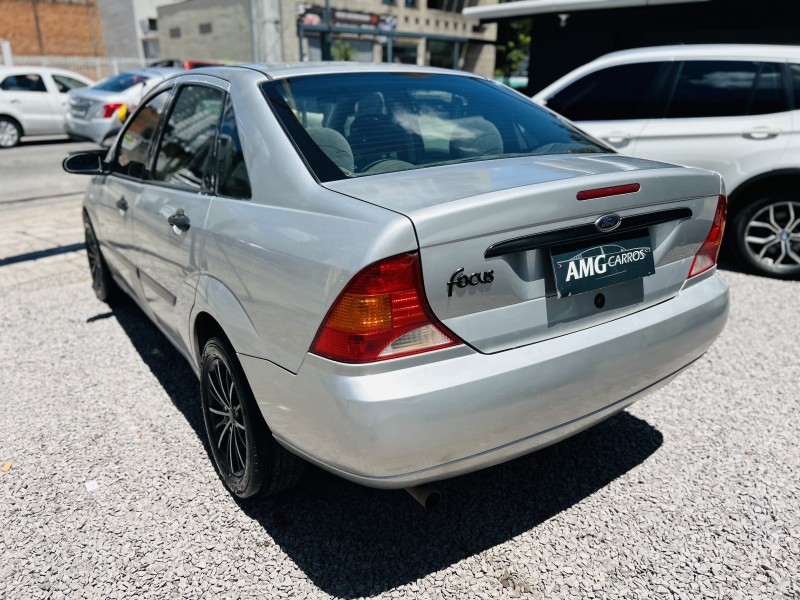 FOCUS 2.0 GLX SEDAN 16V GASOLINA 4P MANUAL - 2002 - CAXIAS DO SUL