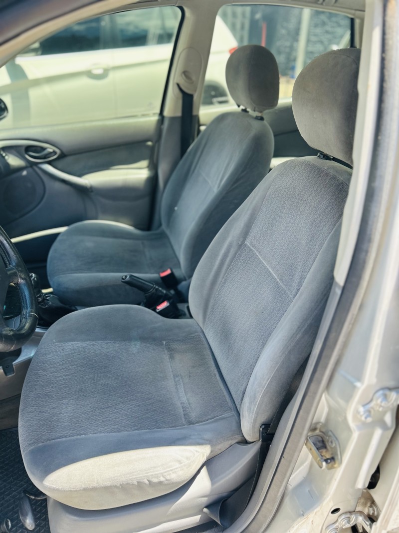 FOCUS 2.0 GLX SEDAN 16V GASOLINA 4P MANUAL - 2002 - CAXIAS DO SUL