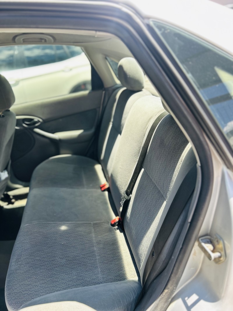 FOCUS 2.0 GLX SEDAN 16V GASOLINA 4P MANUAL - 2002 - CAXIAS DO SUL