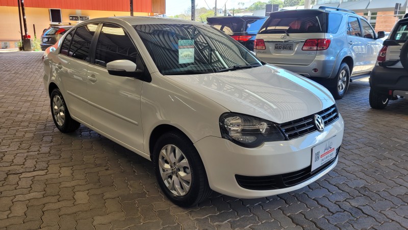 POLO SEDAN 1.6 MI 8V FLEX 4P MANUAL - 2012 - GARIBALDI