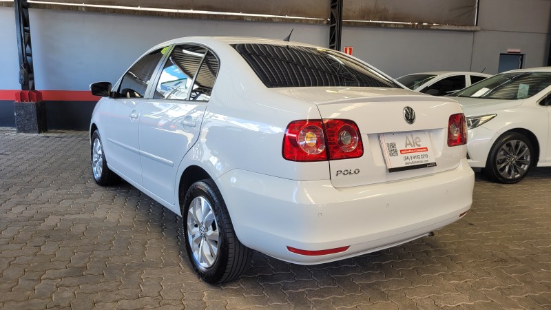 POLO SEDAN 1.6 MI 8V FLEX 4P MANUAL - 2012 - GARIBALDI