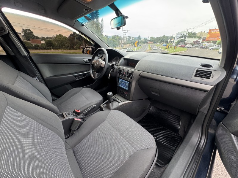 VECTRA 2.0 MPFI EXPRESSION 8V FLEX 4P MANUAL - 2009 - DOIS IRMãOS