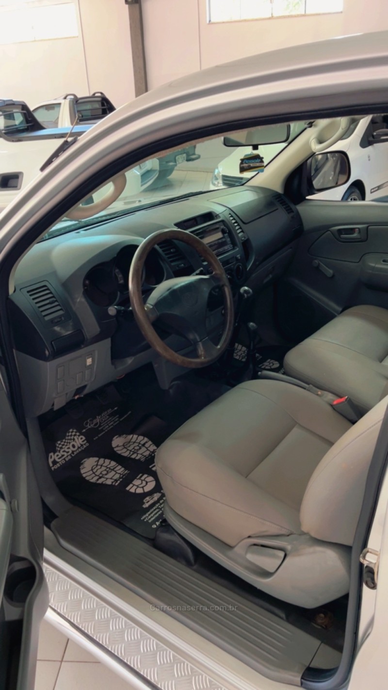 HILUX 2.5 4X4 CS CHASSI CABINE 16V TURBO DIESEL 2P MANUAL - 2011 - SANANDUVA