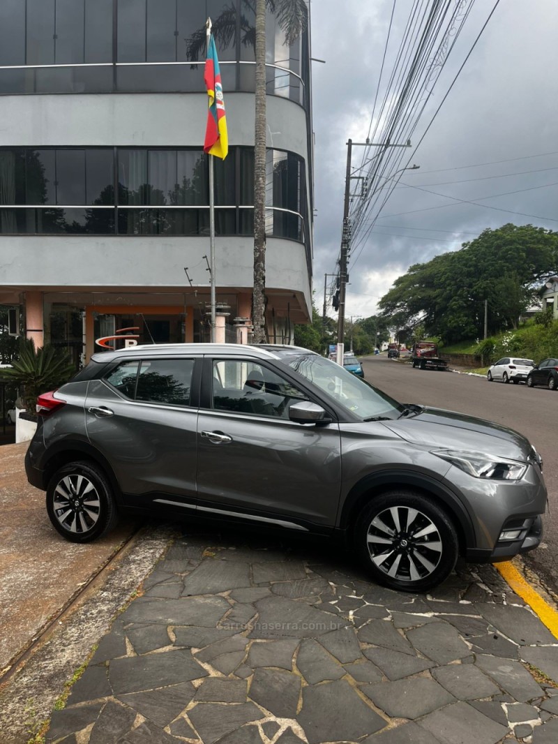 KICKS 1.6 16V FLEX SL 4P XTRONIC - 2020 - CARLOS BARBOSA