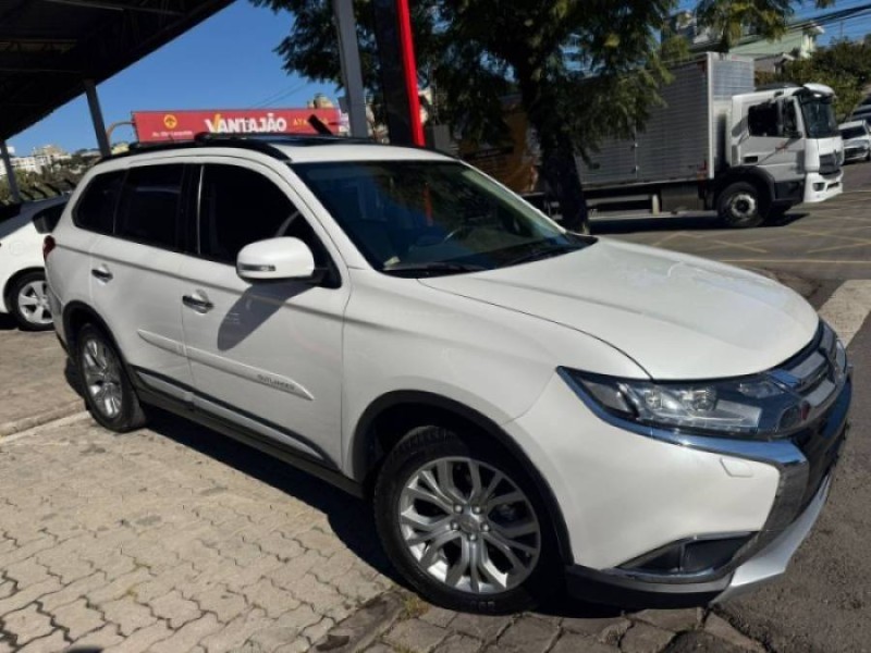 outlander 2.2 4x4 16v diesel 4p automatico 2016 caxias do sul