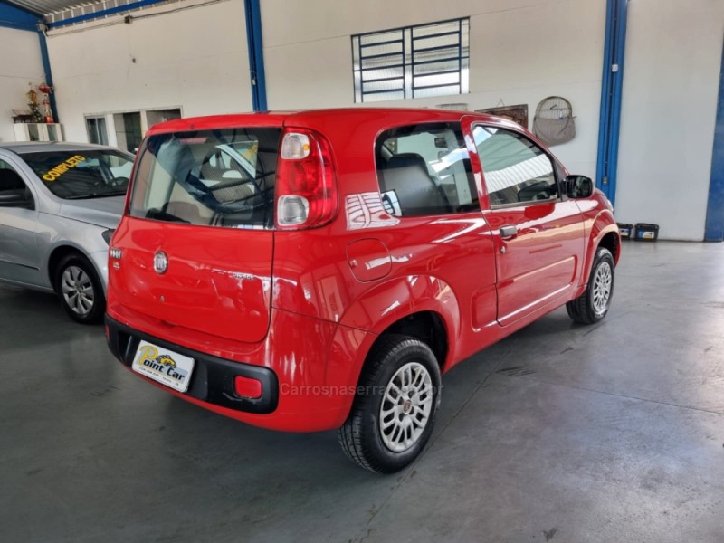 UNO 1.0 EVO VIVACE 8V FLEX 2P MANUAL - 2013 - VACARIA