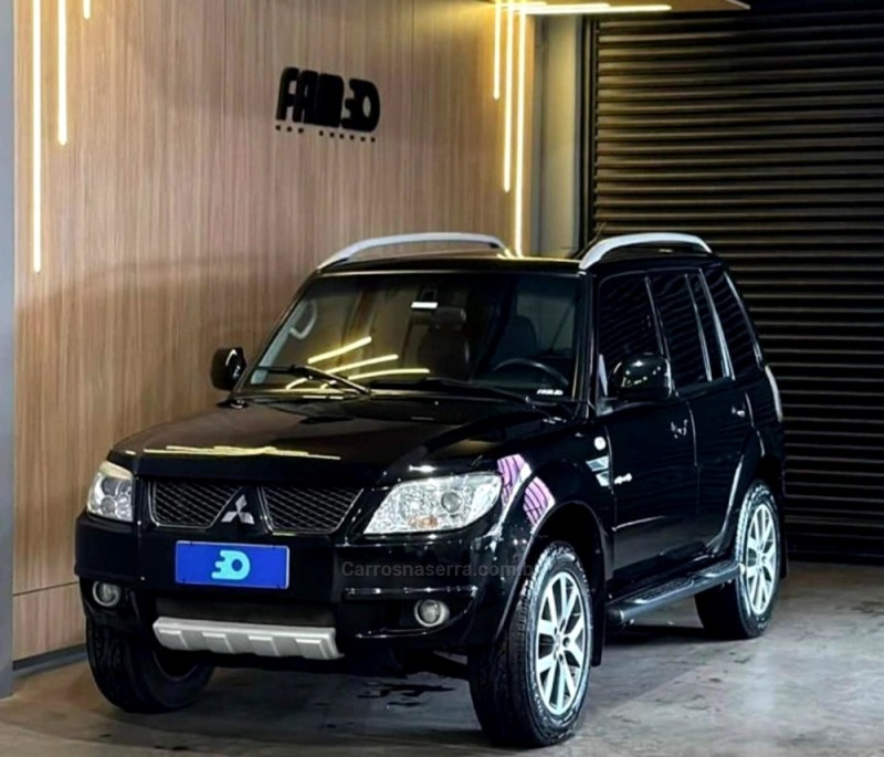 pajero tr4 2.0 4x4 16v 131cv gasolina 4p automatico 2014 lajeado