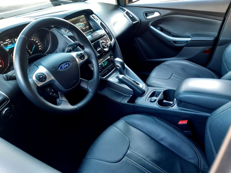FOCUS 2.0 TITANIUM PLUS 16V FLEX 4P AUTOMÁTICO - 2015 - CAXIAS DO SUL