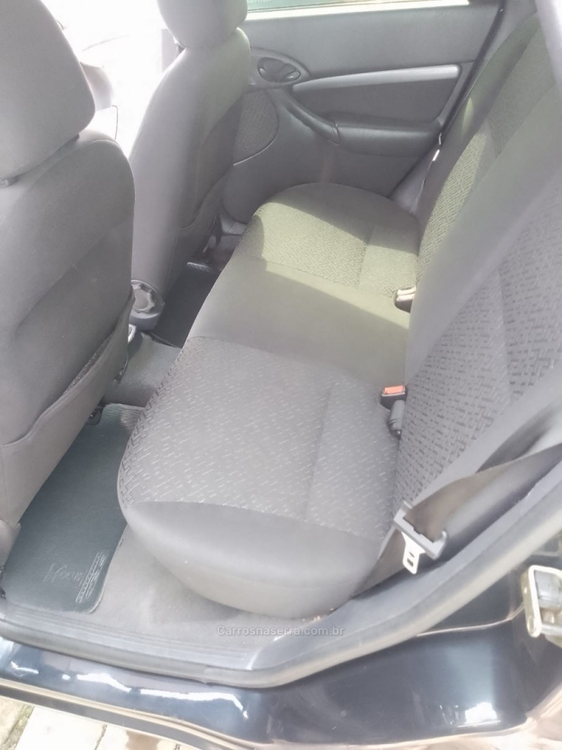 FOCUS 1.6 8V GASOLINA 4P MANUAL - 2008 - CAXIAS DO SUL