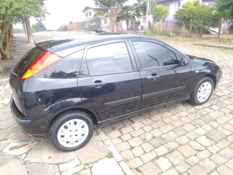 FOCUS 1.6 8V GASOLINA 4P MANUAL - 2008 - CAXIAS DO SUL