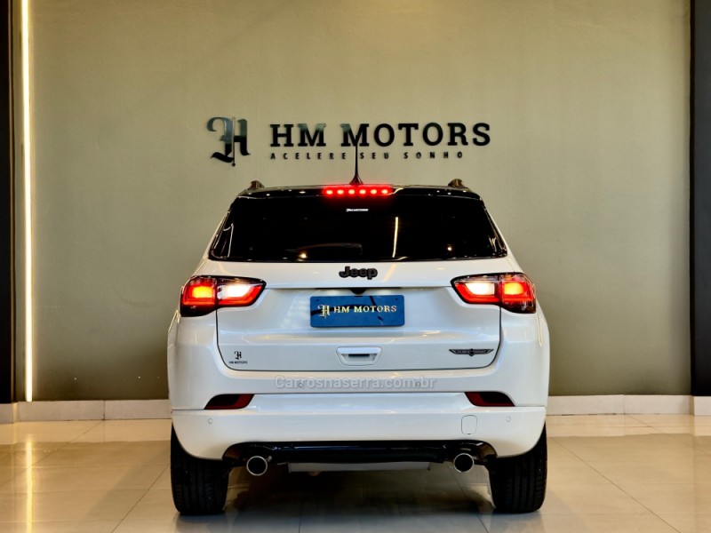 COMPASS 2.0 HURRICANE BLACKHAWK 4X4 TURBO GASOLINA 4P AUTOMÁTICO - 2025 - CAXIAS DO SUL