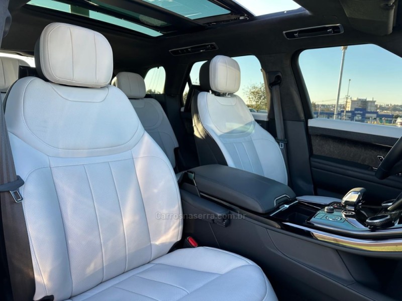 RANGE ROVER 4.4 HSE 4X4 V8 32V GASOLINA 4P AUTOMÁTICO - 2023 - CAXIAS DO SUL