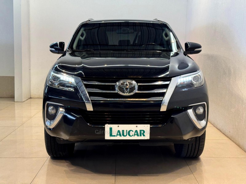 HILUX SW4 2.8 SRX 4X4 7 LUGARES 16V TURBO INTERCOOLER DIESEL 4P AUTOMÁTICO - 2016 - CASCA