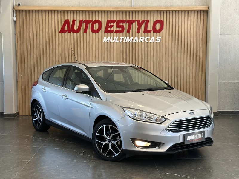 FOCUS 2.0 TITANIUM HATCH 16V FLEX 4P AUTOMÁTICO - 2016 - ESTâNCIA VELHA
