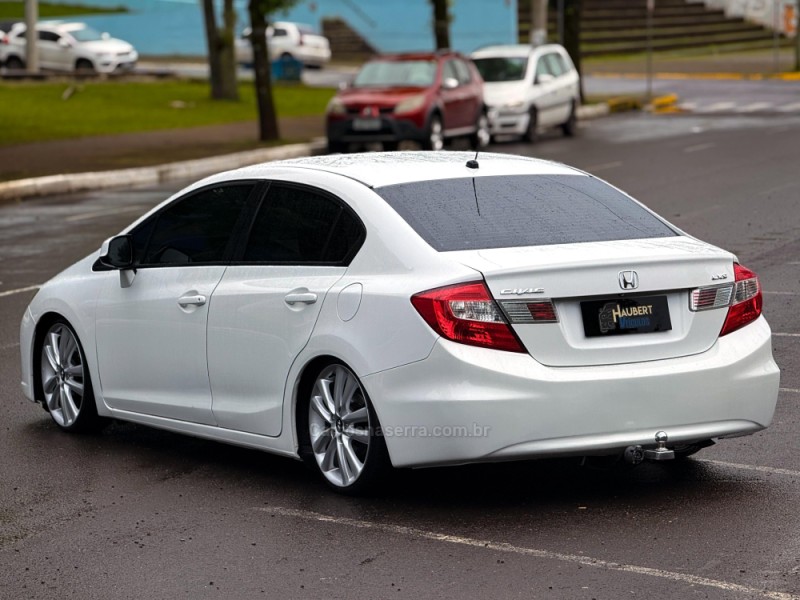 CIVIC 1.8 LXS 16V FLEX 4P MANUAL - 2014 - CAMPO BOM