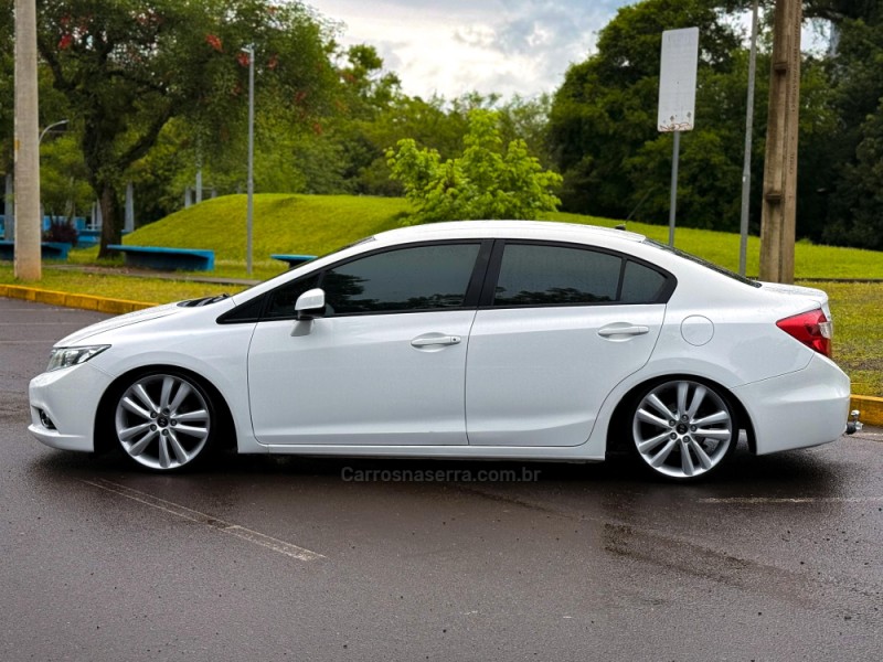 CIVIC 1.8 LXS 16V FLEX 4P MANUAL - 2014 - CAMPO BOM