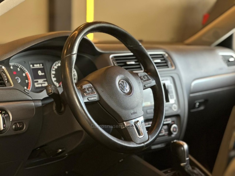 JETTA 2.0 TSI HIGHLINE 200CV GASOLINA 4P TIPTRONIC - 2012 - CAXIAS DO SUL