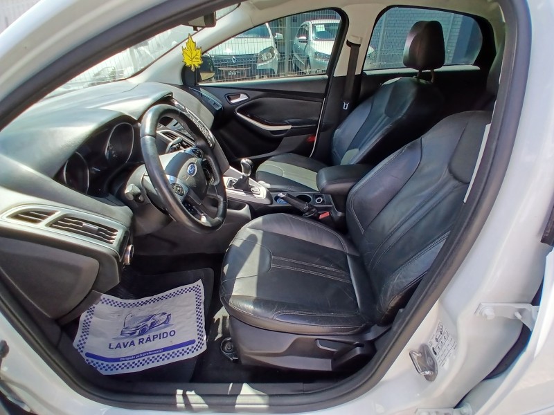 FOCUS 1.6 SE 16V FLEX 4P MANUAL - 2014 - FARROUPILHA