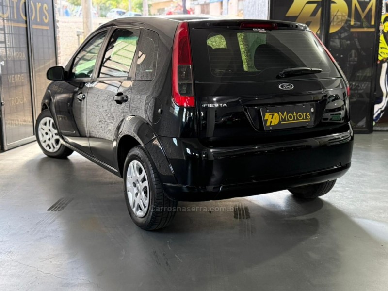 FIESTA 1.0 ROCAM SE 8V FLEX 4P MANUAL - 2014 - CAXIAS DO SUL