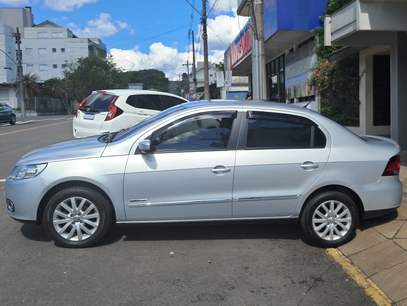 VOYAGE 1.6 MI COMFORTLINE 8V FLEX 4P MANUAL - 2010 - FLORES DA CUNHA