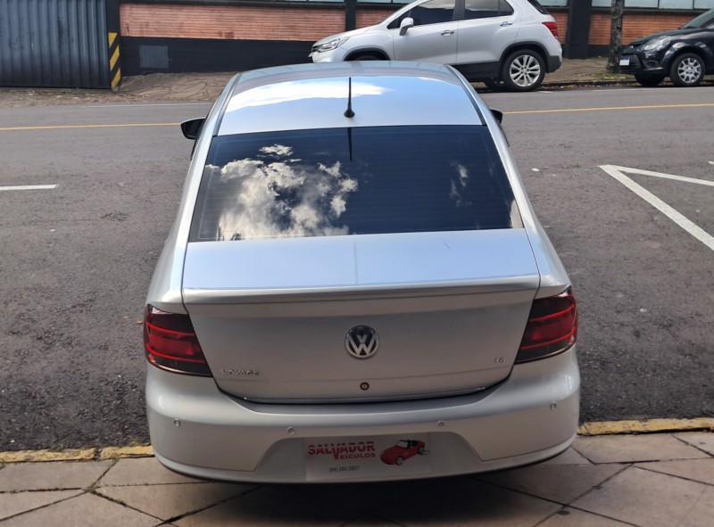 VOYAGE 1.6 MI COMFORTLINE 8V FLEX 4P MANUAL - 2010 - FLORES DA CUNHA