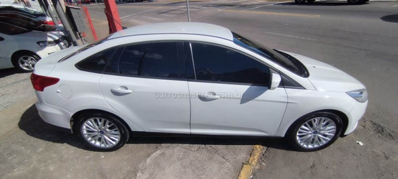 FOCUS 2.0 SE SEDAN 16V FLEX 4P AUTOMÁTICO - 2016 - FARROUPILHA