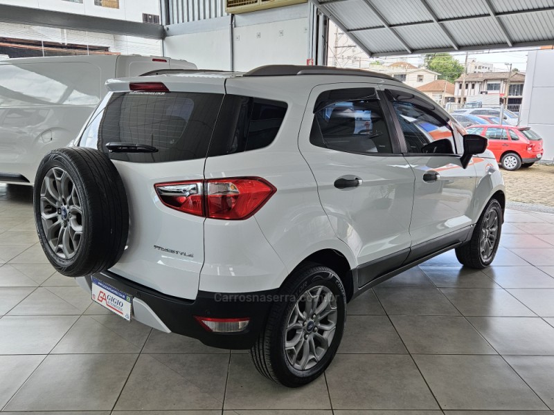 ECOSPORT 1.6 FREESTYLE 16V FLEX 4P MANUAL - 2013 - TAPEJARA